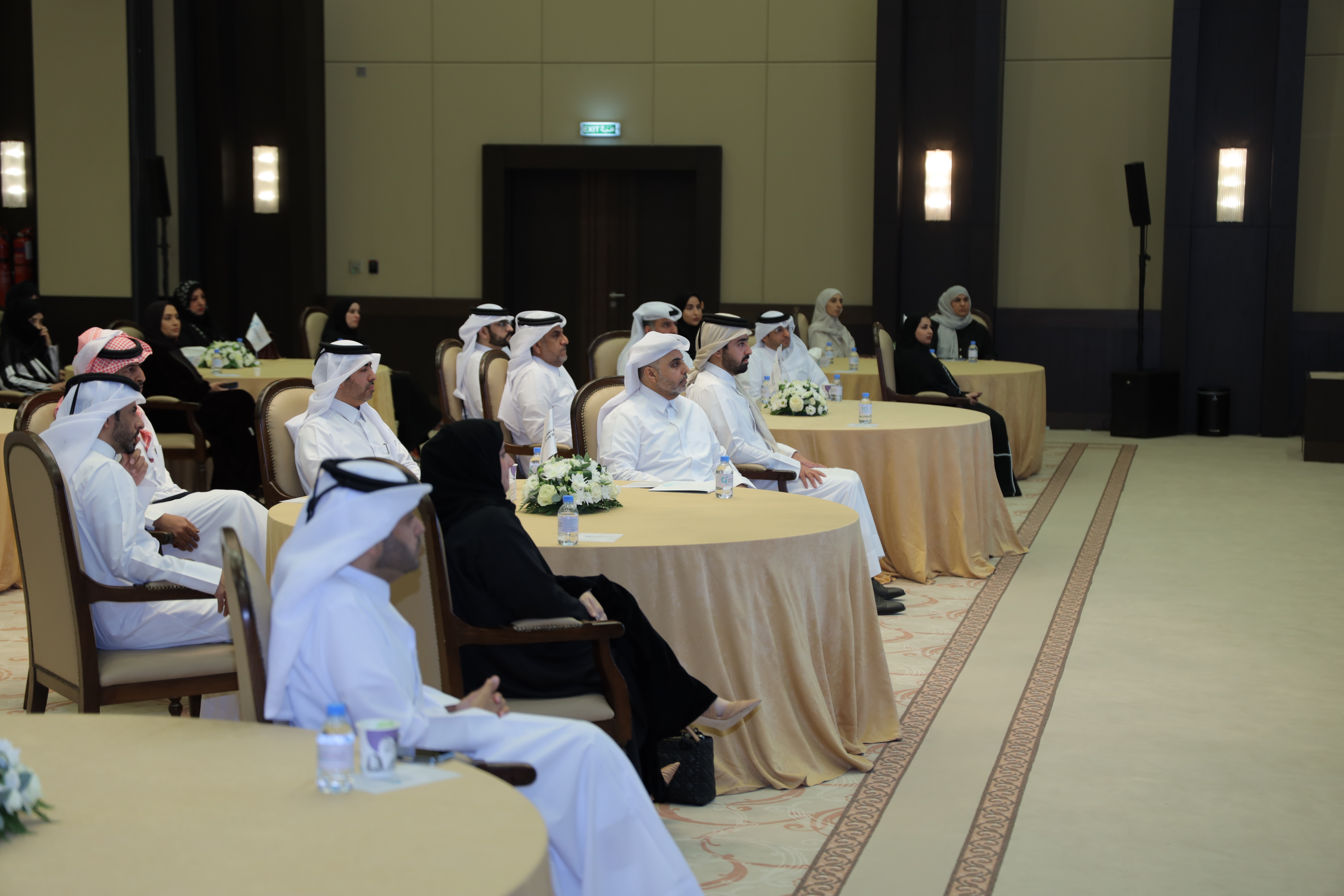 لقاء موظفي المؤسسة القطرية للعمل الاجتماعي في ذكرى عشر سنوات على التأسيس